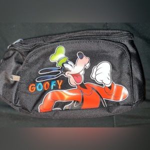 Disney - Goofy Cross Body / Fanny Pack - New w/o tags